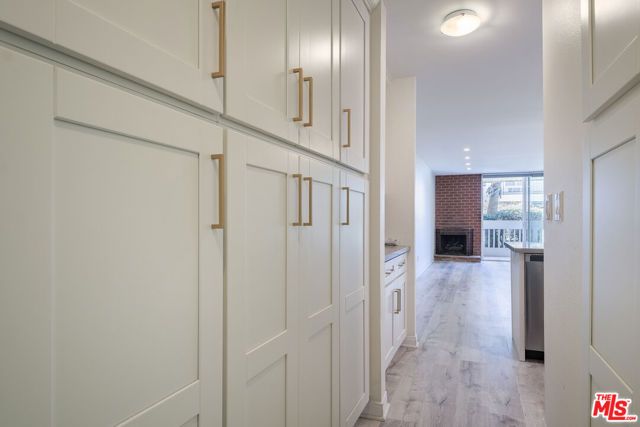 22 Navy Street 103, Venice (los Angeles), CA 90291