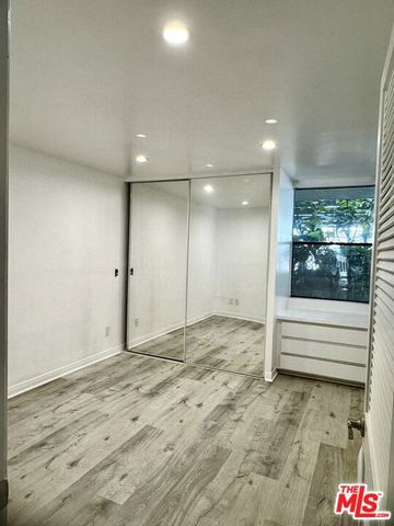 22 Navy Street 103, Venice (los Angeles), CA 90291