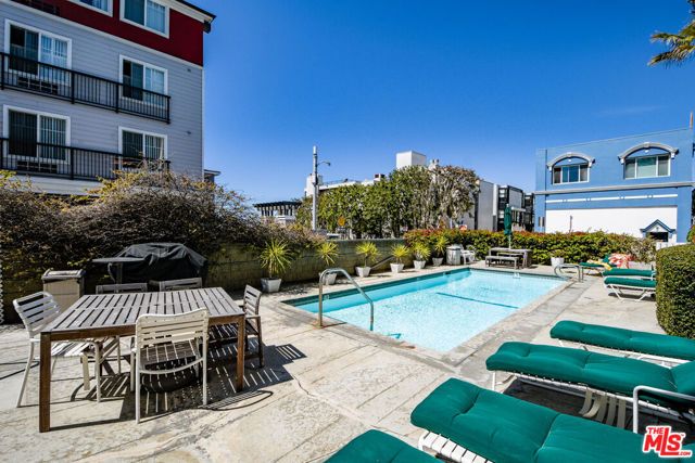 22 Navy Street 103, Venice (los Angeles), CA 90291