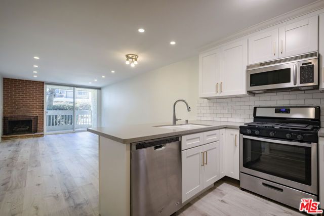 22 Navy Street 103, Venice (los Angeles), CA 90291