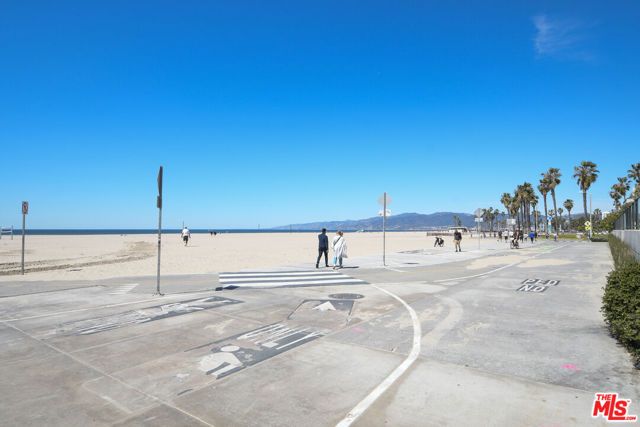22 Navy Street 103, Venice (los Angeles), CA 90291