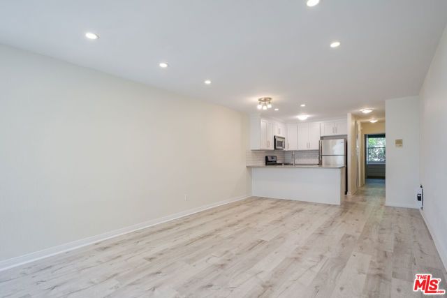 22 Navy Street 103, Venice (los Angeles), CA 90291