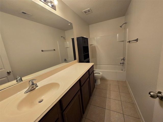 9434 Sapphire Creek Lane, Rosharon, TX 77583