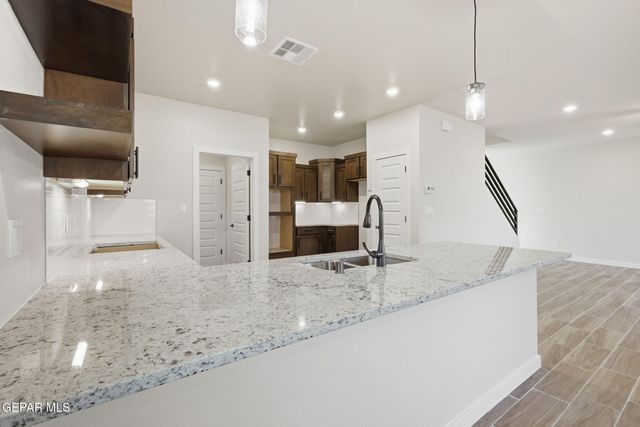 11873 Travesia Place, El Paso, TX 79934