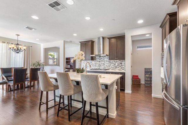 2573 Mead Way, Roseville, CA 95747
