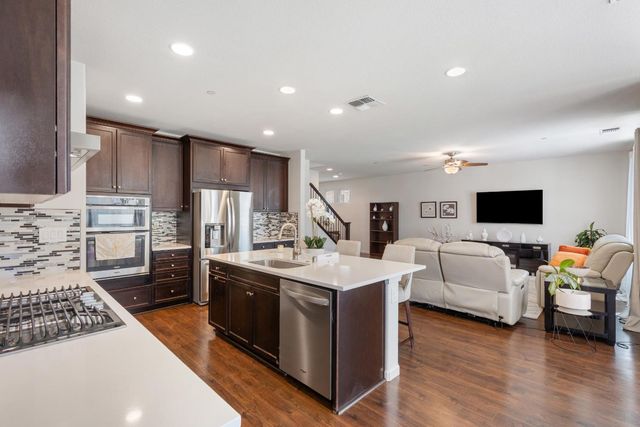 2573 Mead Way, Roseville, CA 95747