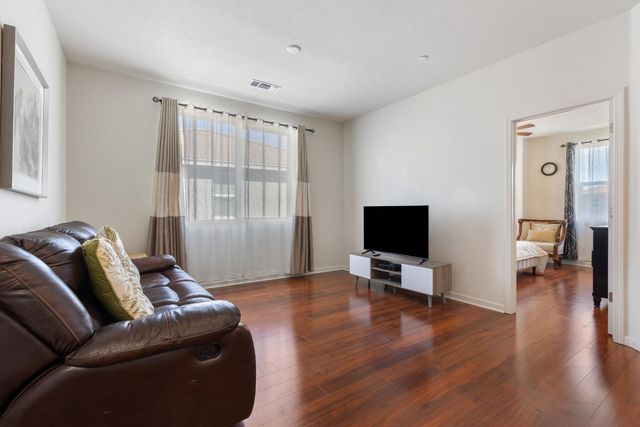 2573 Mead Way, Roseville, CA 95747