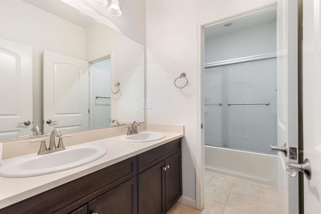 2573 Mead Way, Roseville, CA 95747