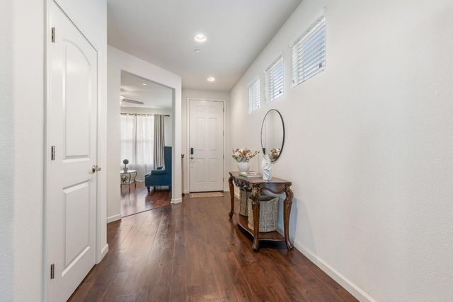 2573 Mead Way, Roseville, CA 95747