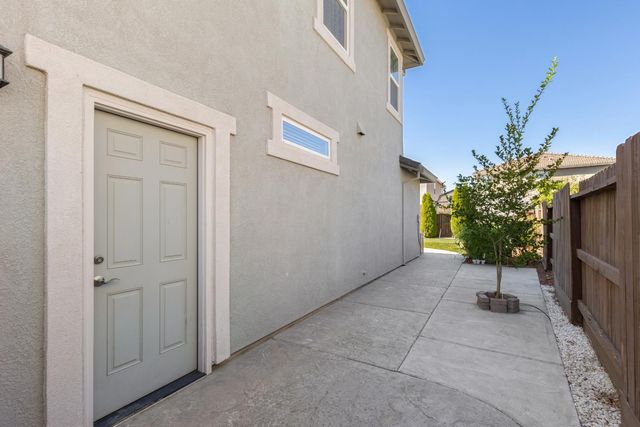 2573 Mead Way, Roseville, CA 95747