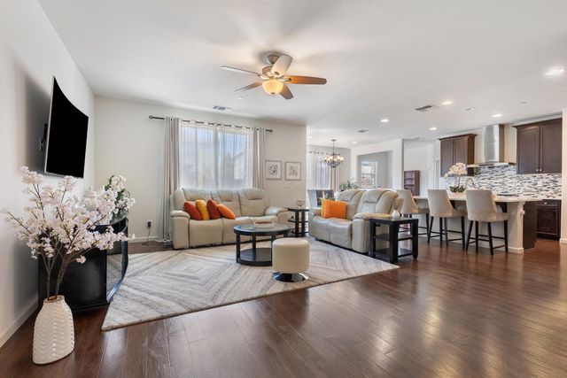 2573 Mead Way, Roseville, CA 95747