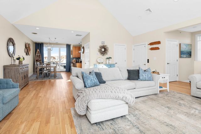 5 Ocean Blvd Unit A2, Hampton, NH 03842