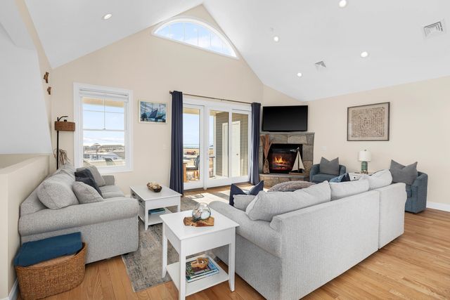 5 Ocean Blvd Unit A2, Hampton, NH 03842