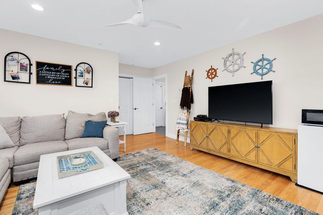 5 Ocean Blvd Unit A2, Hampton, NH 03842