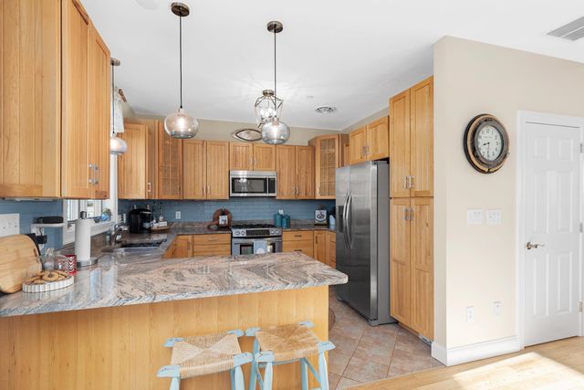 5 Ocean Blvd Unit A2, Hampton, NH 03842