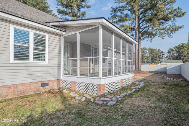 330 Bethana Court, Winterville, NC 28590