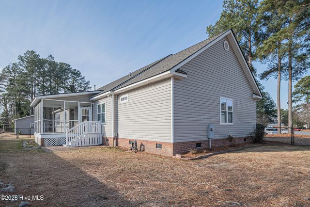 330 Bethana Court, Winterville, NC 28590