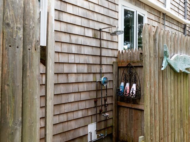 11 Ellisville Drive, Plymouth, MA 02360