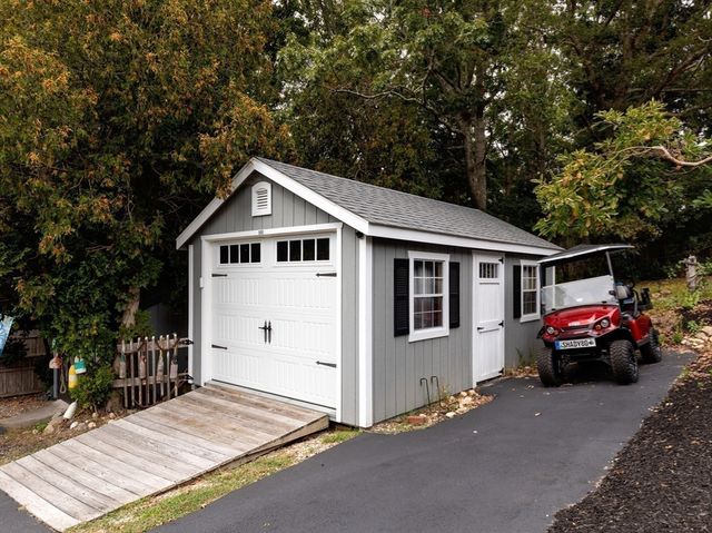 11 Ellisville Drive, Plymouth, MA 02360