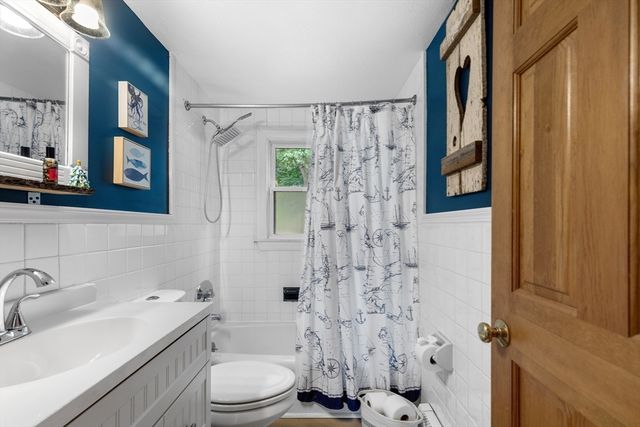 11 Ellisville Drive, Plymouth, MA 02360