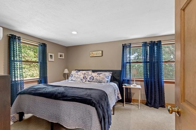 11 Ellisville Drive, Plymouth, MA 02360