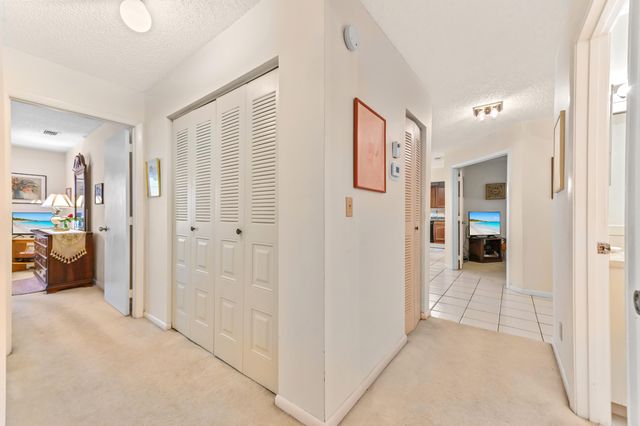 3385 Jog Park Drive, Greenacres, FL 33467