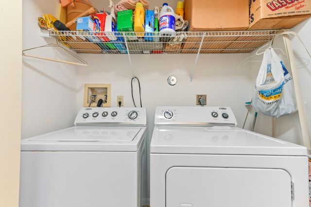 3385 Jog Park Drive, Greenacres, FL 33467