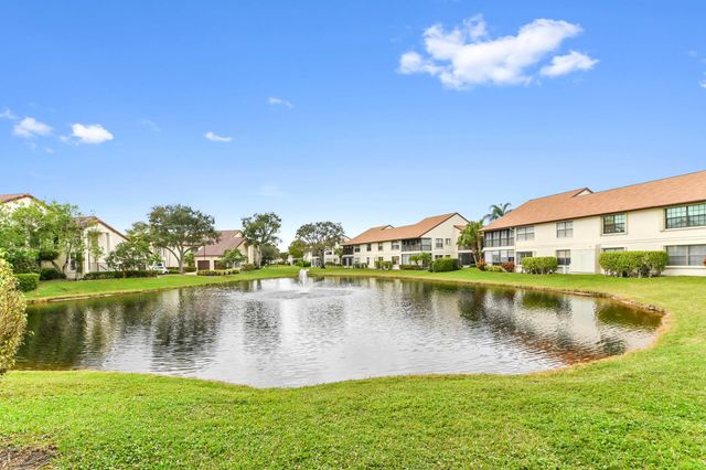 3385 Jog Park Drive, Greenacres, FL 33467