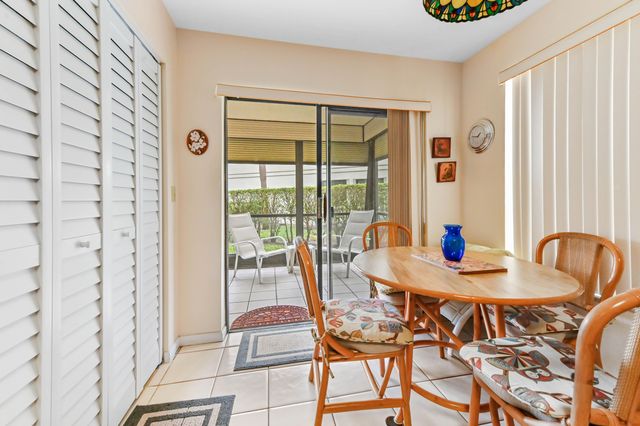 3385 Jog Park Drive, Greenacres, FL 33467