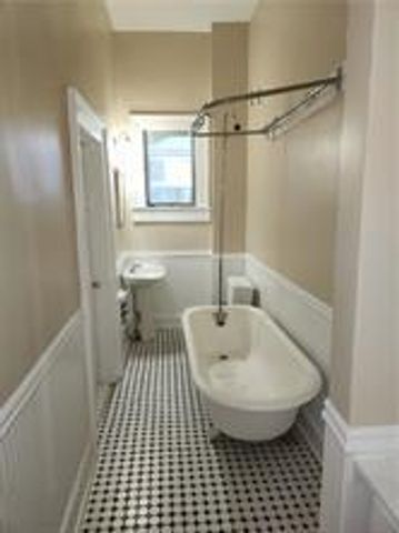 60 Lemoyne Place, Mobile, AL 36604