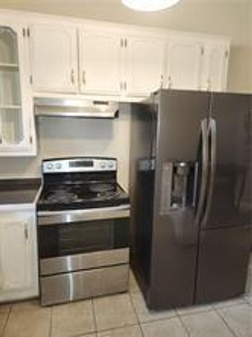 60 Lemoyne Place, Mobile, AL 36604