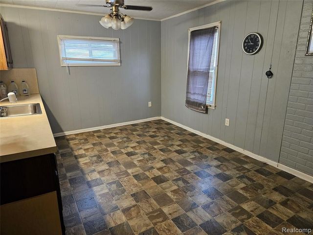 22161 Tuscany Avenue, Eastpointe, MI 48021