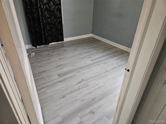 22161 Tuscany Avenue, Eastpointe, MI 48021