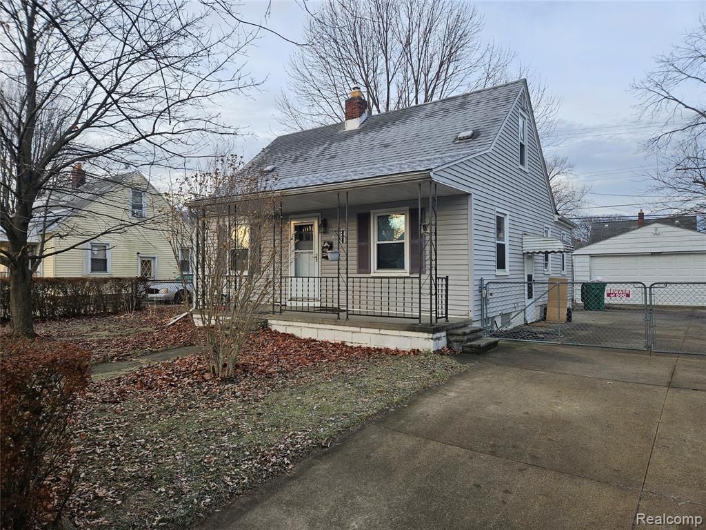 22161 Tuscany Avenue, Eastpointe, MI 48021