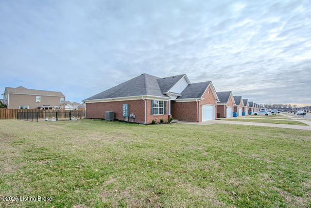 404 Villa Ln, Shepherdsville, KY 40165