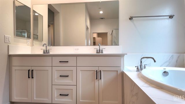 7312 Cryosphere Street, Bakersfield, CA 93311