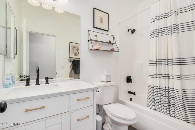 40808 N HEARST Drive, Anthem, AZ 85086