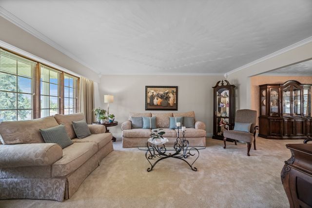 5124 W RIDGE Road, Erie, PA 16506