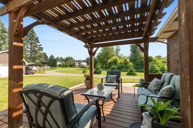 5124 W RIDGE Road, Erie, PA 16506