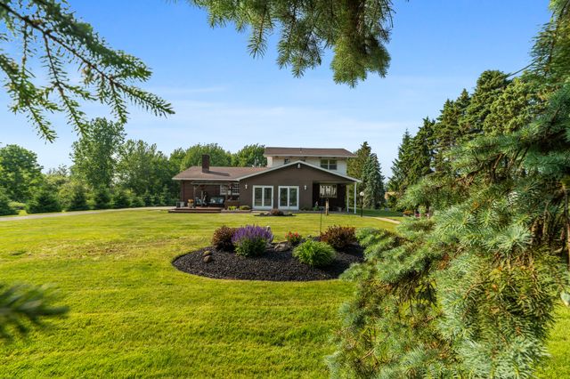 5124 W RIDGE Road, Erie, PA 16506