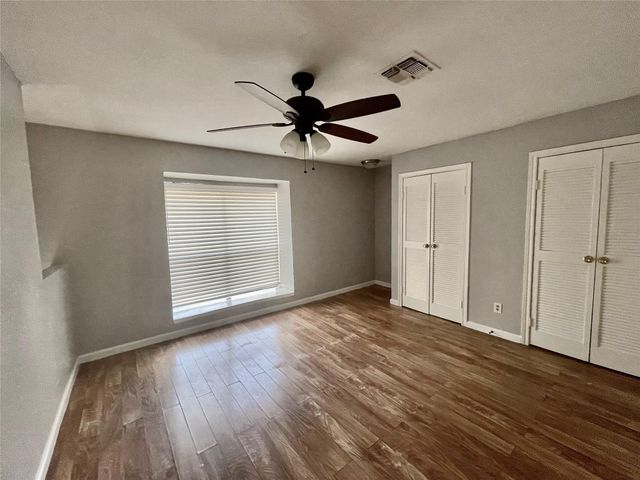 2019 Place Rebecca Lane G4, Houston, TX 77090