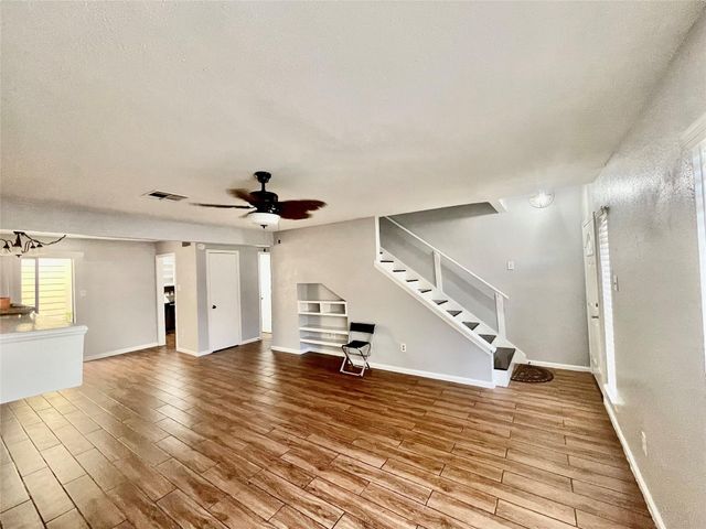 2019 Place Rebecca Lane G4, Houston, TX 77090