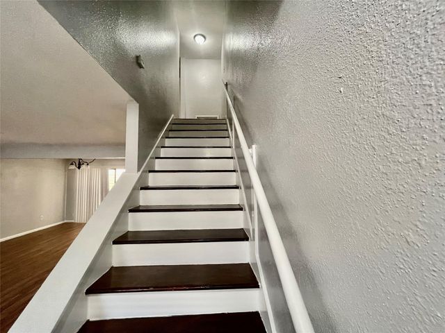 2019 Place Rebecca Lane G4, Houston, TX 77090