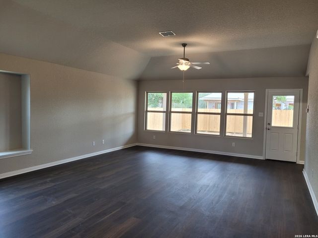 1108 RIVER WOOD, Seguin, TX 78155