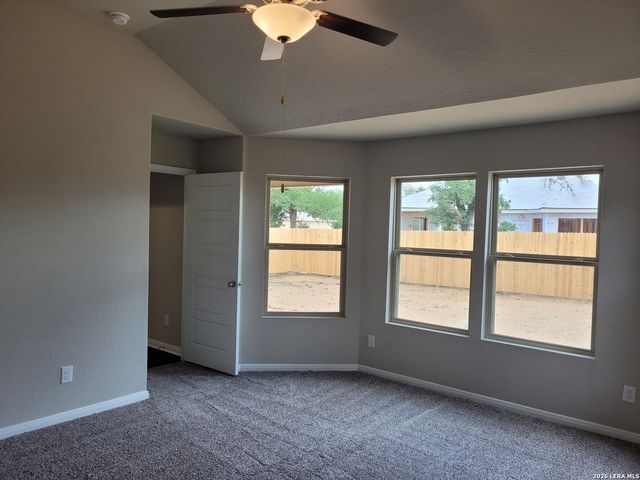 1108 RIVER WOOD, Seguin, TX 78155