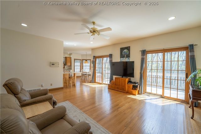 105 East Ridge Road, Charleston, WV 25314