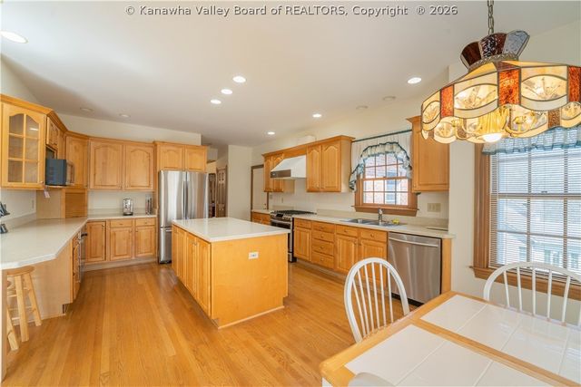 105 East Ridge Road, Charleston, WV 25314