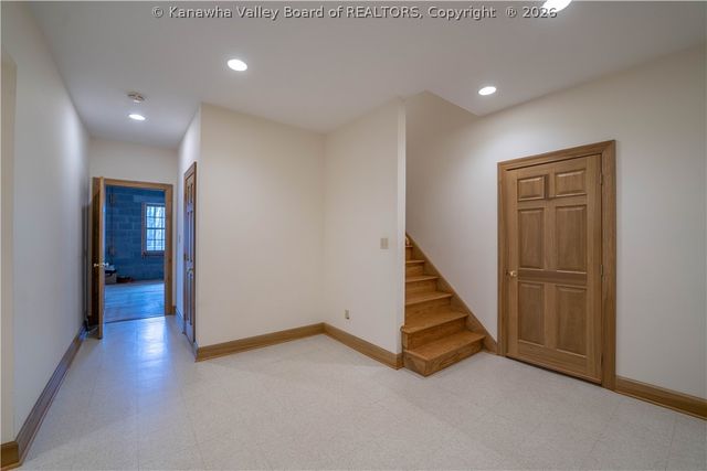 105 East Ridge Road, Charleston, WV 25314