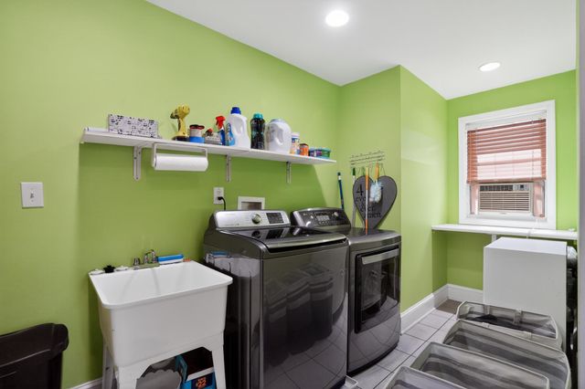 718 PEARL AVE, Morton, PA 19070