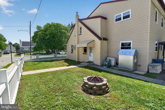 718 PEARL AVE, Morton, PA 19070